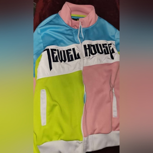 Jewel house hoodie & pant set - Picture 5 of 7